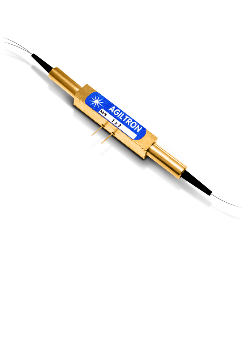 Optical switch with polarization-maintaining fiber Optical switch with polarization-maintaining fiber